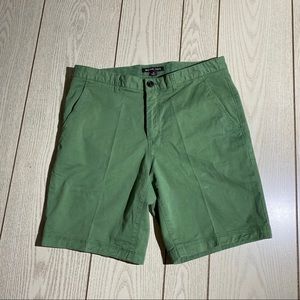 Michael Kors Men's Garment Dyed Stretch 9" Shorts